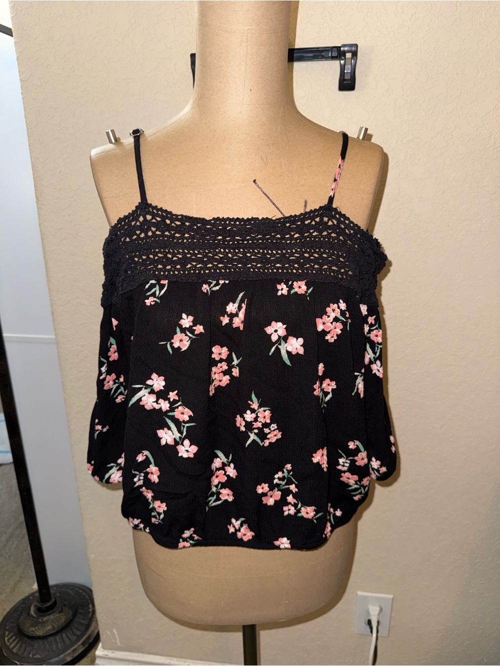Women’s Cato floral off shoulder blouse